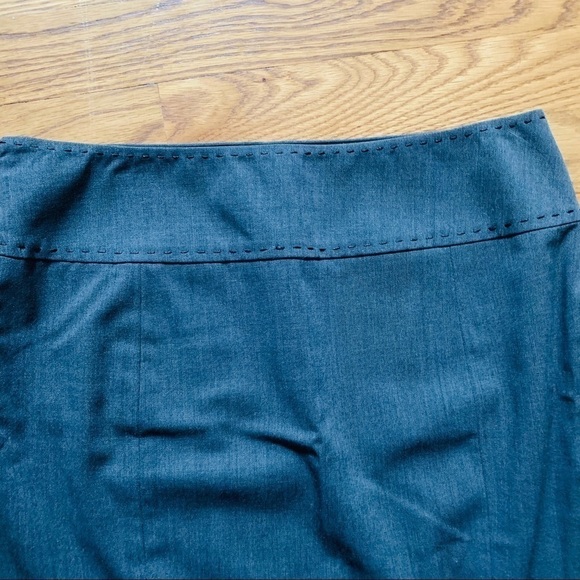 Elie Tahari Gray Skirt with Double Slits Wool - Picture 4 of 13